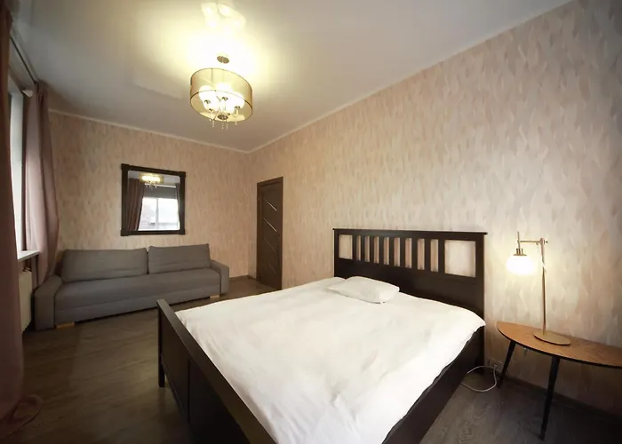 Three Bedroom Apt - Next To St Peters Church Riga