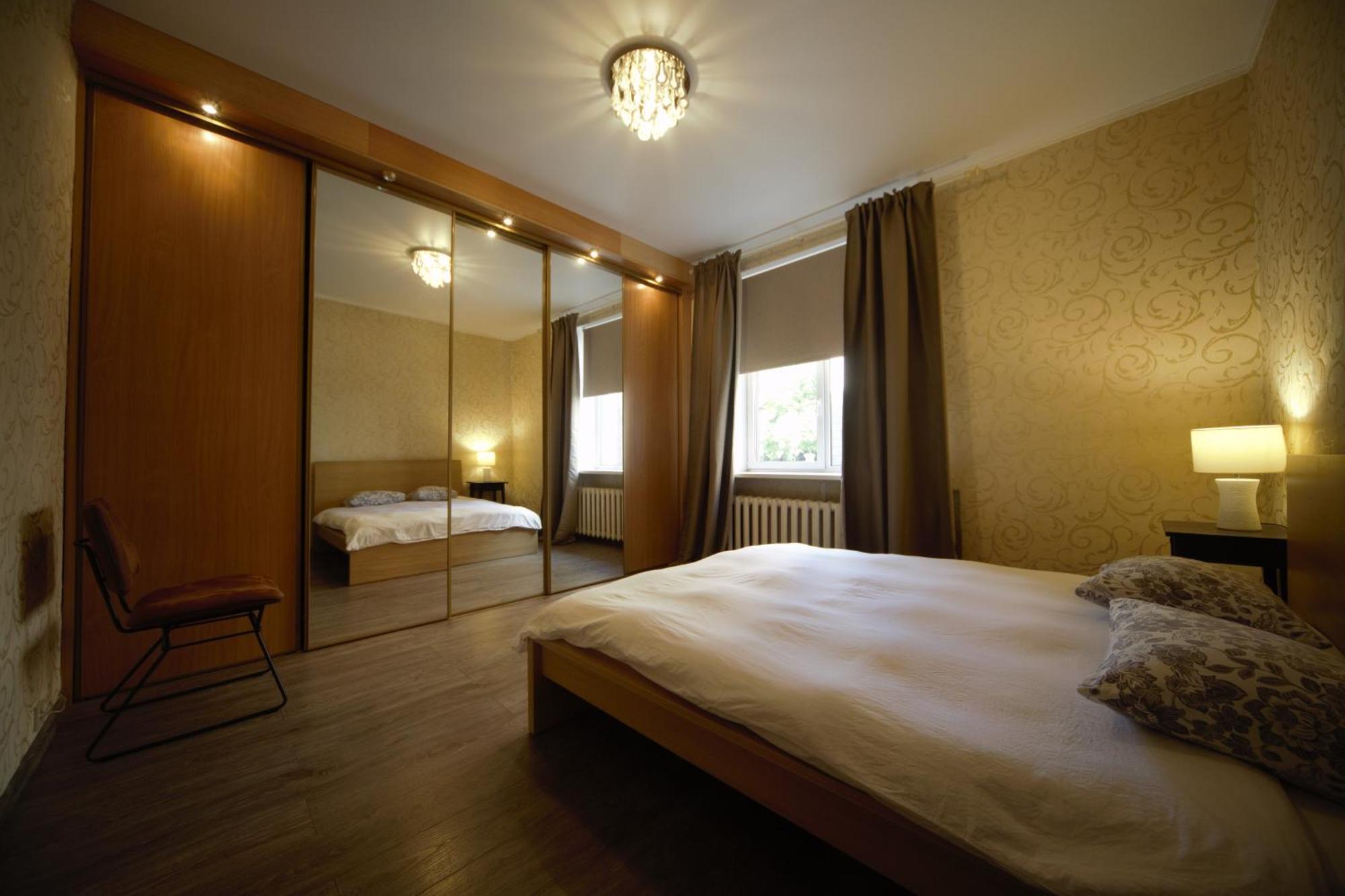 Three Bedroom - Next To St Peters Church Leilighet
