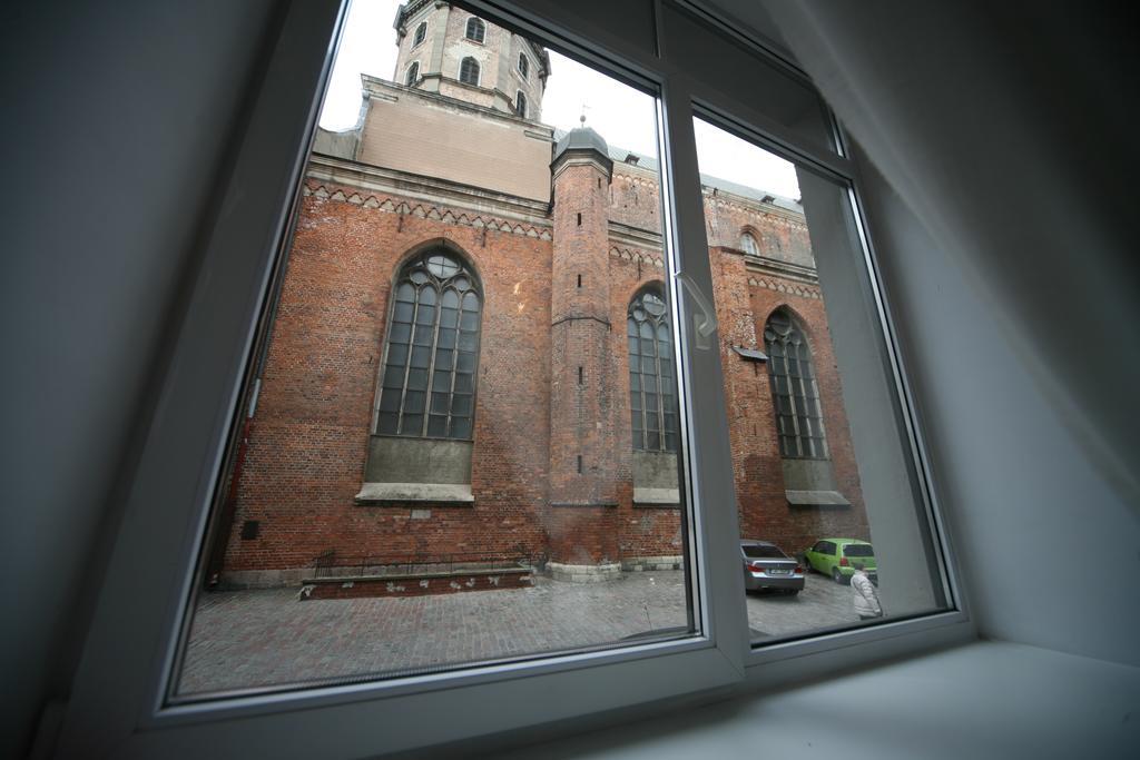 Three Bedroom - Next To St Peters Church Appartement *